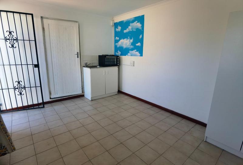 6 Bedroom Property for Sale in Cravenby Western Cape